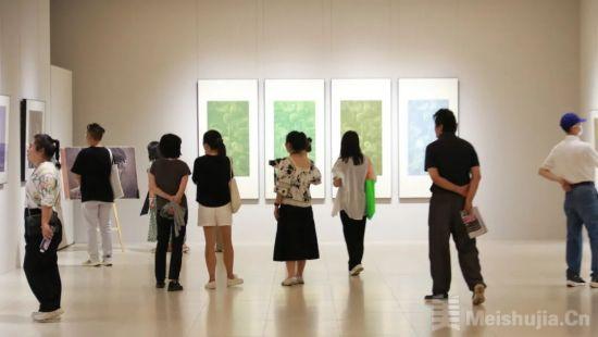 “时间的镌刻·罗贵荣作品展”在北京举办