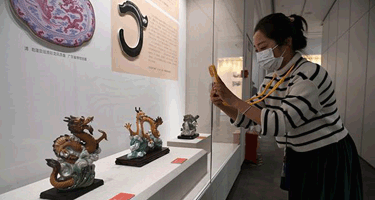广东省流动博物馆，石湾陶塑十二生肖文化展开展